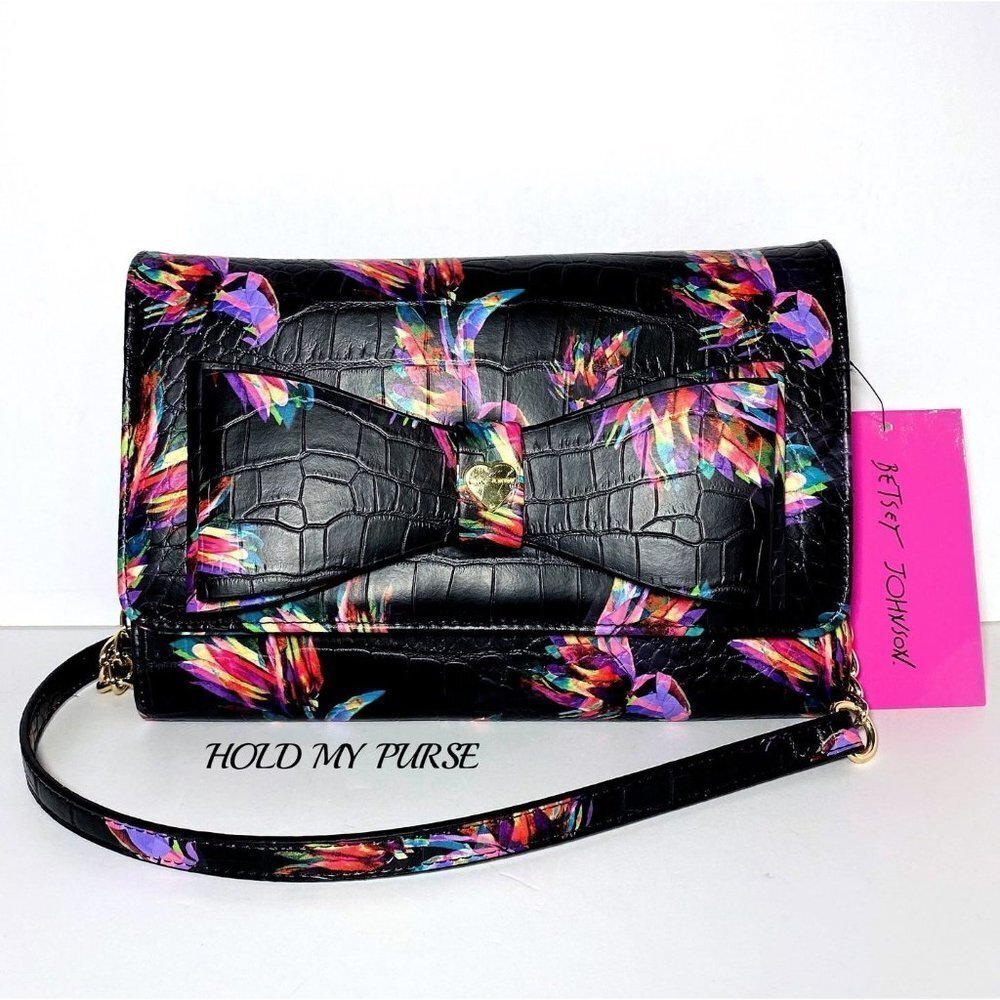 Betsey Johnson Bow Front Black Floral Clutch Wallet Crossbody Bag NWT - Picture 2 of 8